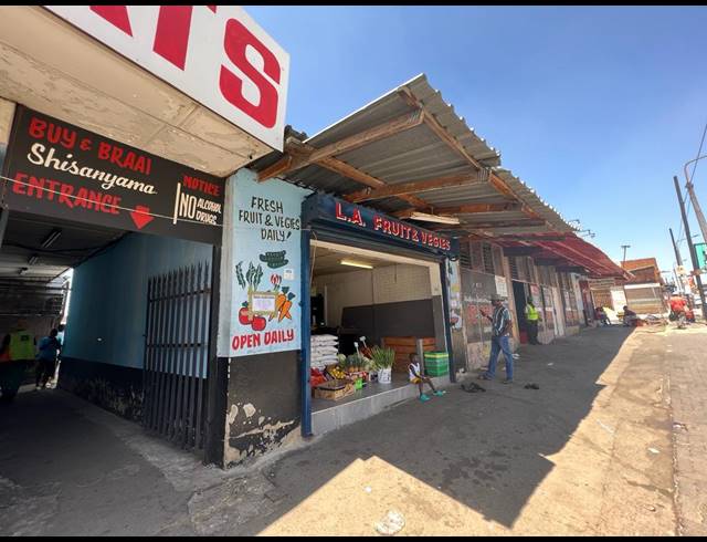 M² BUILDING FOR SALE IN ROSETTENVILLE